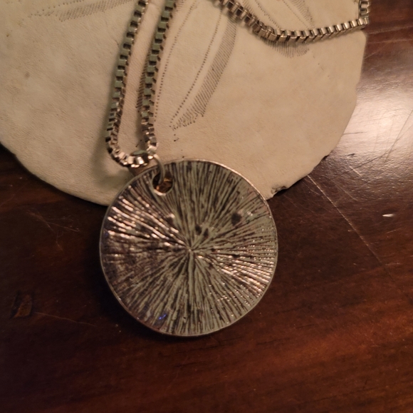 🐾Pet Rescue Necklace🐾 - Picture 2 of 3